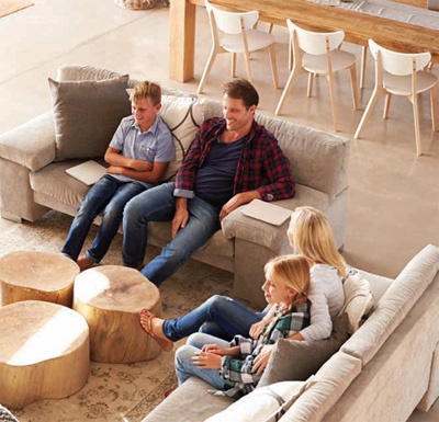 luxury-living-room-family.jpg luxury-living-room-family.jpg